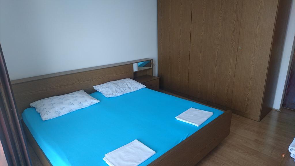 Apartment Leona セニ エクステリア 写真