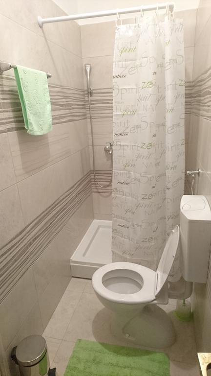 Apartment Leona セニ エクステリア 写真